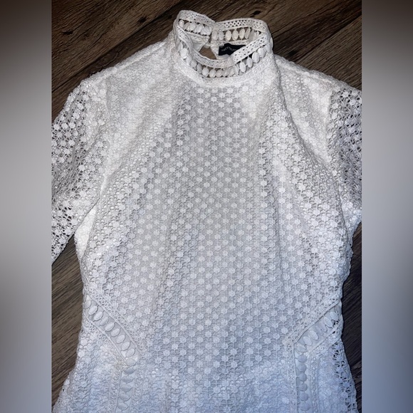 NWOT PLT White Embroidered Lace Long Sleeved Backless Bodycon Midi Dress - Picture 3 of 16